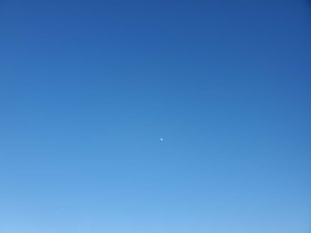 today, on my way to town, I saw a&nbsp;man.